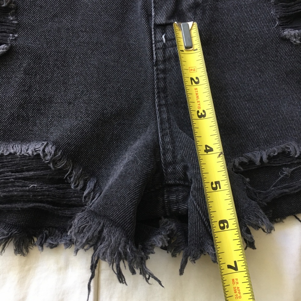 Fashion Nova good days ripped jean short sz 7/Med - Picture 12 of 15